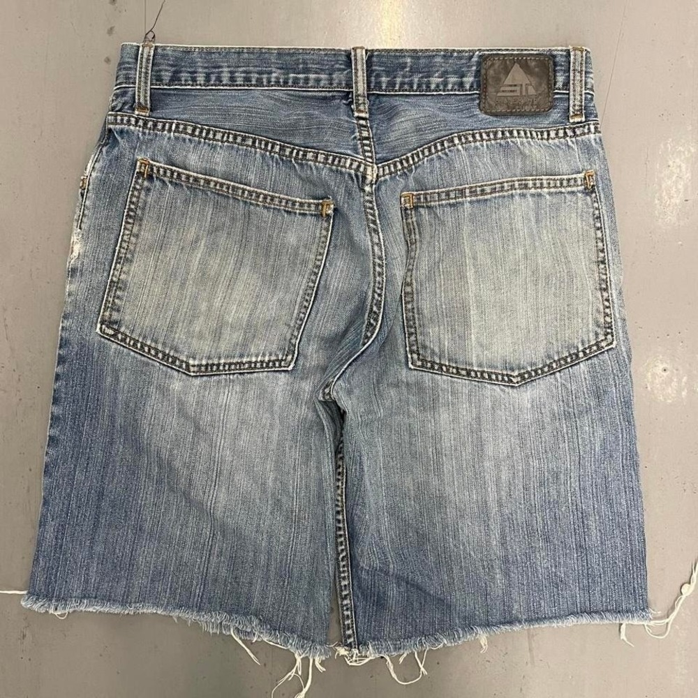 Distressed Vintage Silvertab‎ jorts with sick wash
